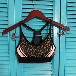 pink camo ultimate lightly-lined sports bra